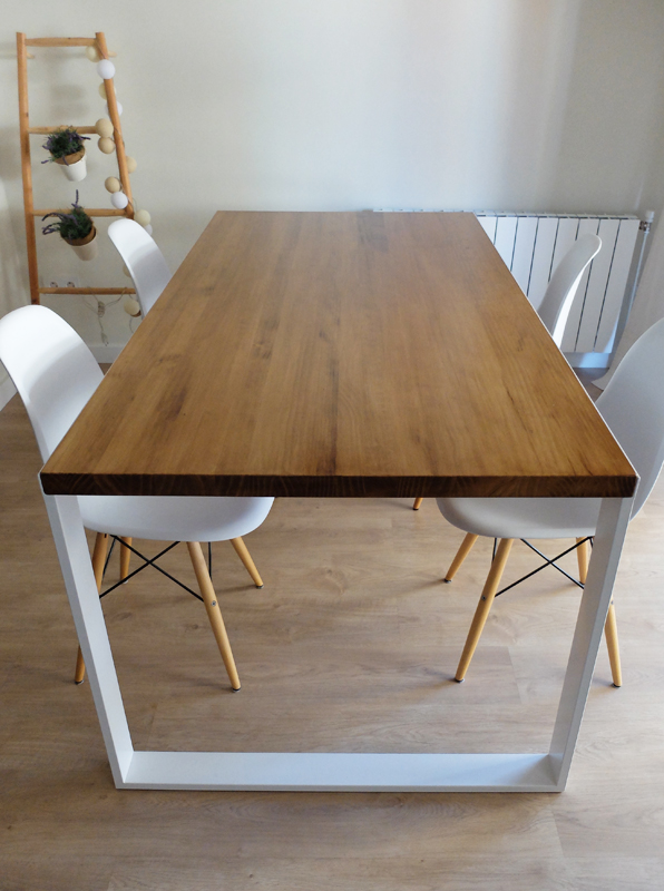 taula a mida fusta i ferro