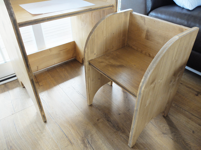 mesa sillita madera