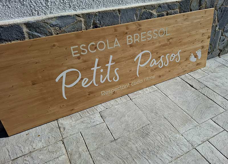 cartell fusta llar d'infants