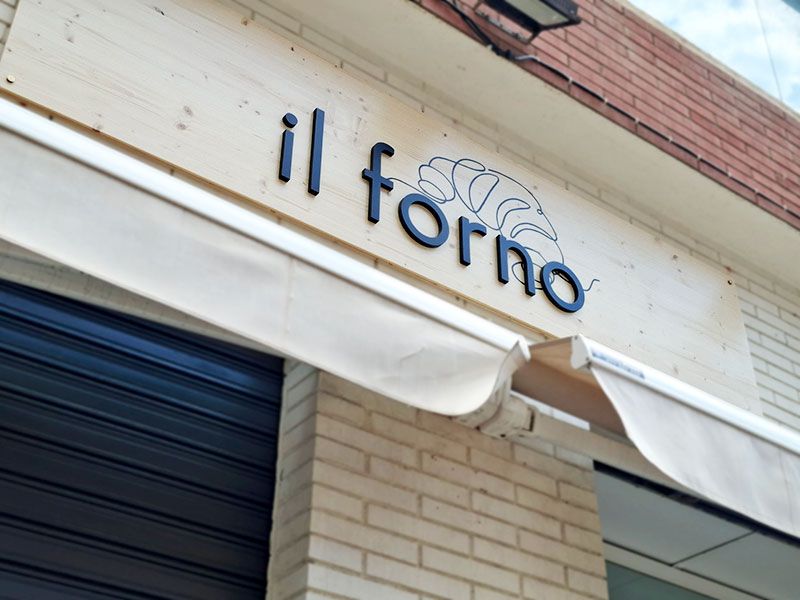 rótulo madera cafeteria