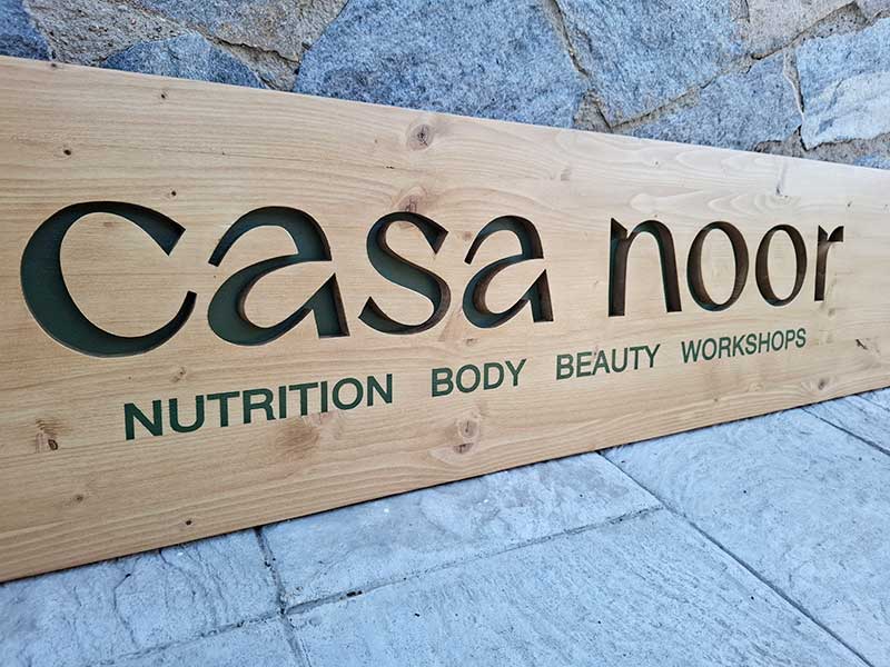 rótulo madera a medida